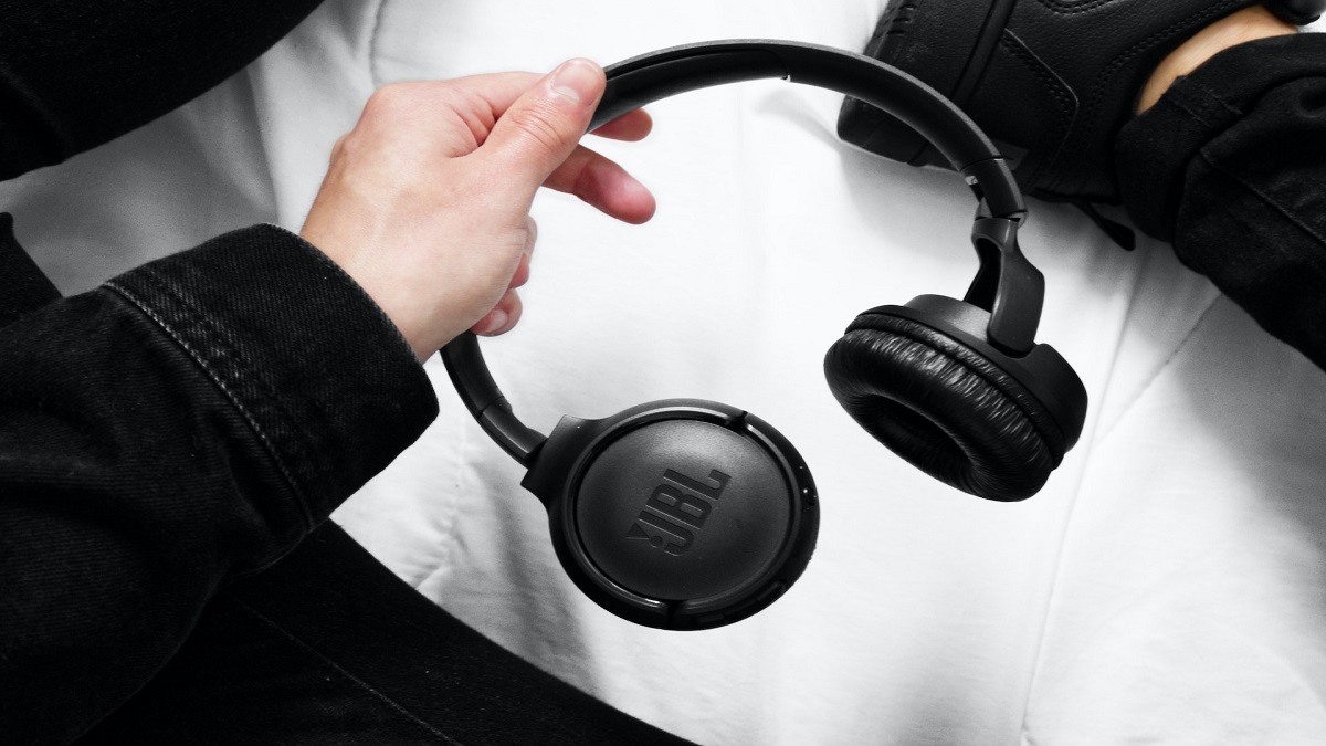 Best jbl headphones online with mic